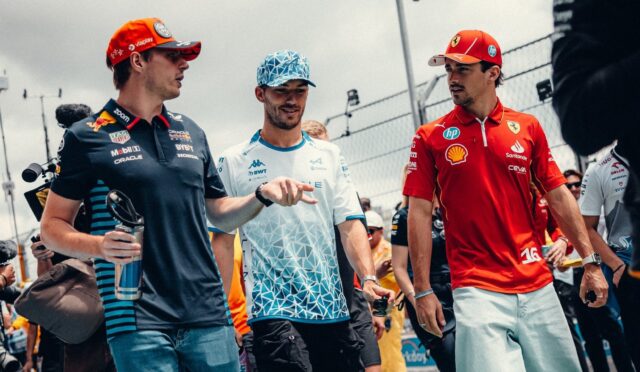 Leclerc: “Verstappen hep kuralların sınırında yarışıyor”