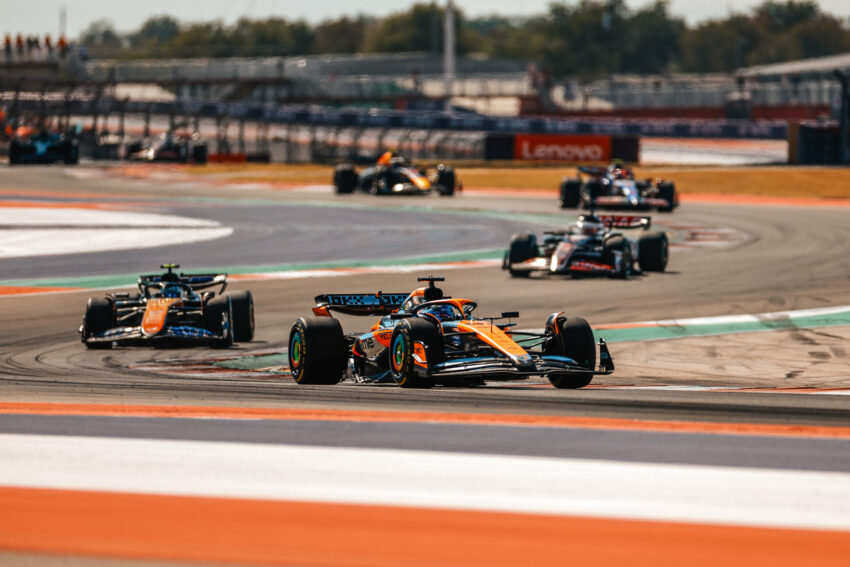 McLaren dışında birkaç takım daha arka kanadını değiştirmiş