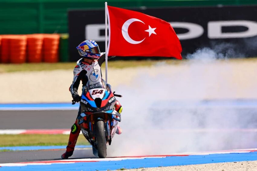 Toprak Razgatlıoğlu: “2026 MotoGP’de yarışmak için nasıl bir anlaşma çıkacak göreceğiz”