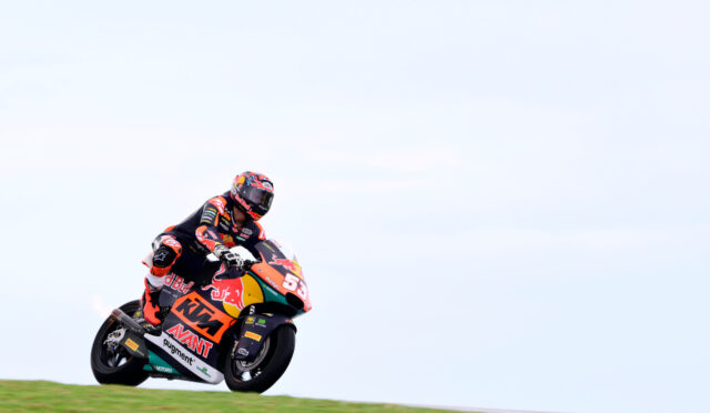Moto2 Tayland Cuma antrenmanları: Deniz Öncü kaza yapmasına rağmen oldukça hızlı!
