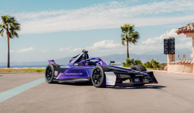 Porsche, Formula E renk düzenini tanıttı