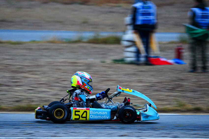 Uşak’taki Karting yarışlarında mücadele çetindi, Micro sınıfta Zayn Sofuoğlu bir zafer daha kazandı