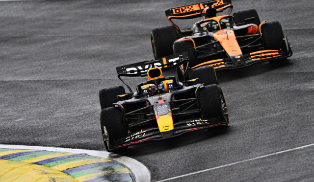 “Verstappen’in ilk turu, Senna’nın 1993 Donington yarışı gibiydi”