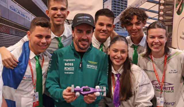 Alonso: “Aston Martin 2025’te ‘tamamen yeni’ bir araç getirecek”