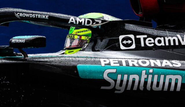 Hamilton, Mercedes’ten erken ayrılabileceğini mi işaret etti?