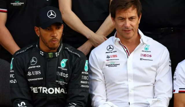 Wolff, Hamilton’la alakalı “raf ömrü” sözlerine açıklık getirdi