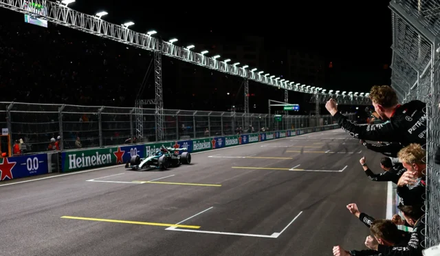 Mercedes, Las Vegas’taki “tuhaf dominasyon” sayesinde 2025 öncesinde çözüm bulmayı umuyor