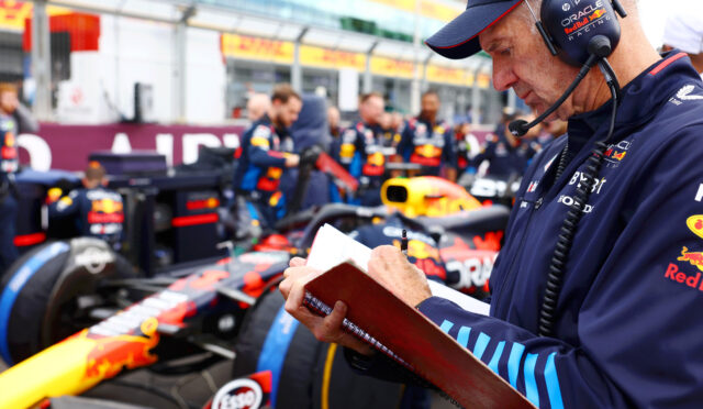 Adrian Newey, Aston Martin’in 2026 F1 çalışmalarına daha sonra dahil olacak