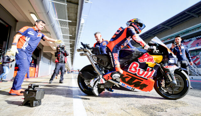 KTM çalışanları, Noel tatiline maaş almadan girecek