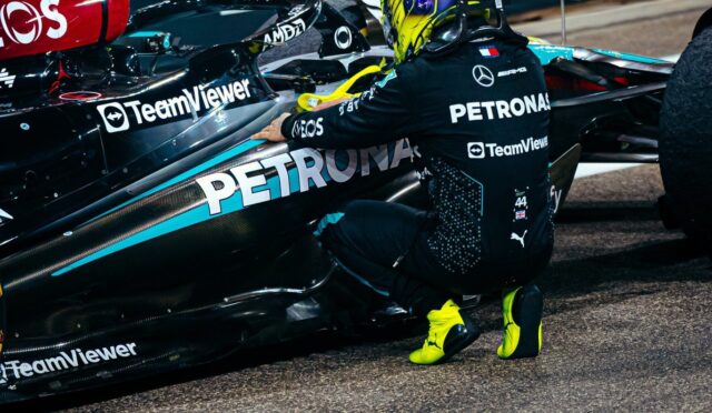 Hamilton ve Mercedes, karşılıklı duygusal mesajlarla veda ettiler: Biz kazanamıyorsak, sen kazanmalısın Lewis”