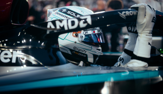 Russell: “Her şeyin bu kadar hızlı değişmesi komik”