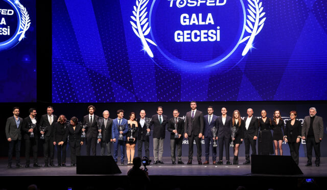 TOSFED Gala Gecesi Zorlu PSM’de Yapıldı – 2024’ün şampiyonları kupalarına kavuştu
