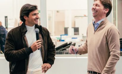 Carlos Sainz, James Vowles 2