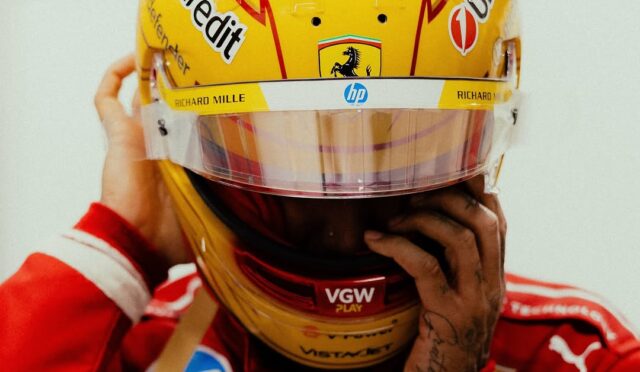Hamilton, Ferrari ile ilk F1 yarışı için sabırsızlanıyor