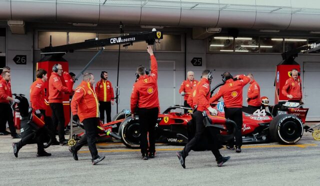 Hamilton, Ferrari ile eski F1 aracıyla test hakkını tamamladı