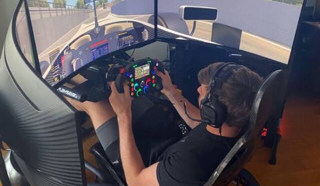 Wolff’tan Verstappen gibi gençler için benzetme: “Gerçeklik ile sanalı ayırt edemiyorlar”