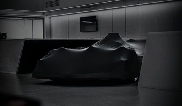 Mercedes, 2025 F1 aracı W16 için lansman yapmayacak