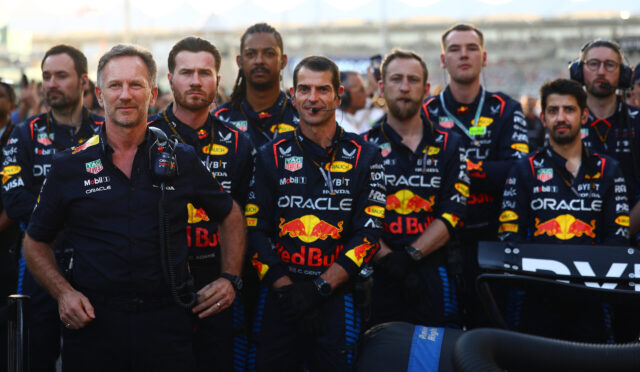 Red Bull, diğer F1 takımlarından çok sayıda personel almış