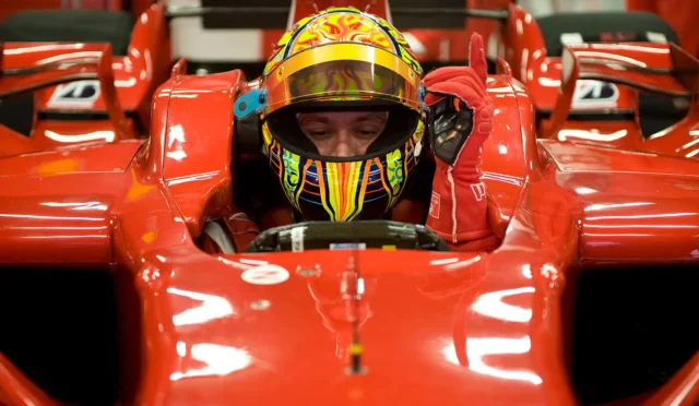 Yamaha, Valentino Rossi’nin Formula 1’e geçmesi ihtimaline karşı Jorge Lorenzo’yu hazırlamak istemiş