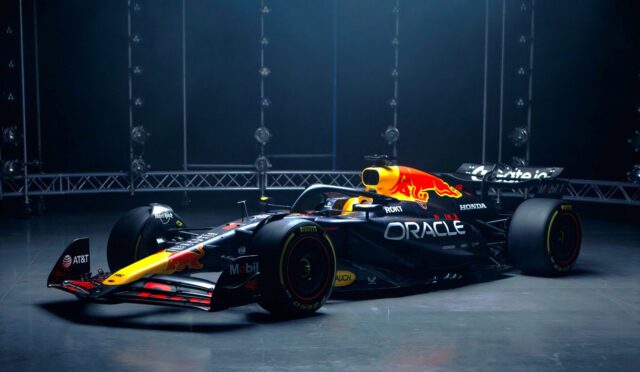 Red Bull, 2025 F1 aracı RB21’i tanıttı!