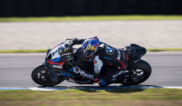 2025 SBK Avustralya: 1. yarışı Bulega kazandı, Toprak Razgatlıoğlu 2. oldu!