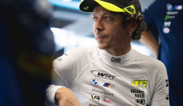 Rossi: “Hamilton’ı kırmızı tulumda görmek beni heyecanlandırıyor”