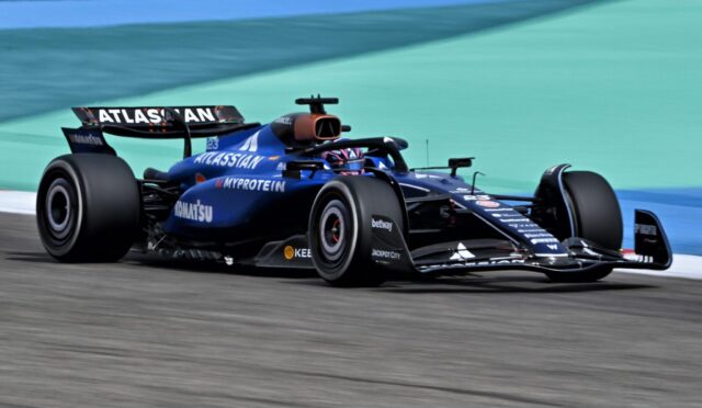 Albon: “Williams, 2025 F1 aracında rüzgar hassasiyetini giderdi