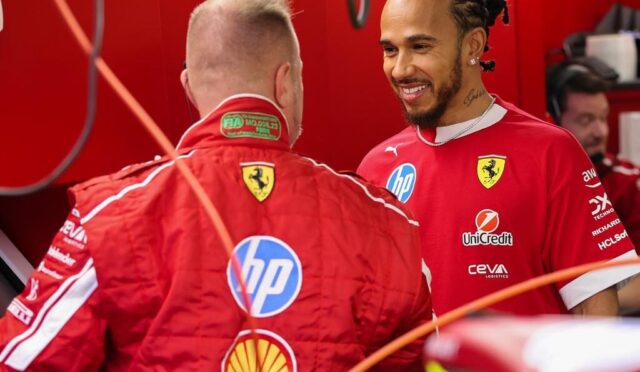 Hamilton, Domenicali’nin F1’in patronu olarak kalışını övdü, FIA’ya göndermede bulundu