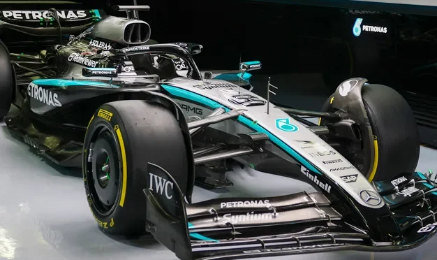 Mercedes’ten 2025 F1 aracında devrim niteliğinde yenilik: “Sürdürülebilir karbon fiber”