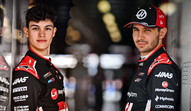 Haas, Çin’de çifte puanla parladı: Komatsu’dan VF-25 uyarısı