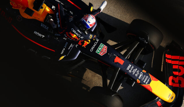 Verstappen: “Ancak önümdeki isimler yarış dışı kalırsa kazanabilirim!”