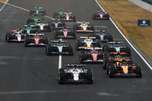 Lando Norris, Oscar Piastri & Max Verstappen, start