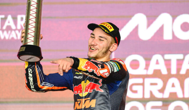 Moto2 Katar: Deniz Öncü 2. olarak podyuma döndü, Canet 14. sıradan kazandı!