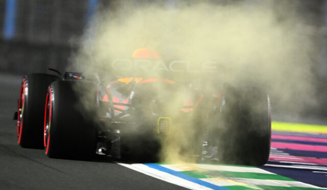 Max Verstappen, Lambiase’nin hızlı pit stratejisi sayesinde pole pozisyonunu kazanmış