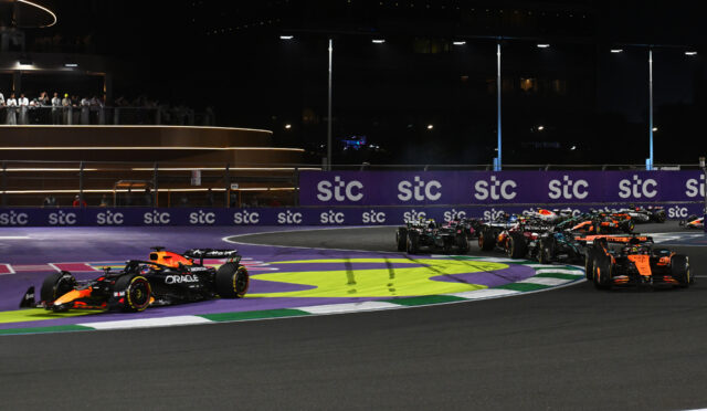 Schumacher: “Esas sorun Verstappen’in virajı kesmesi değil, sonrasında hızlanmasıydı”