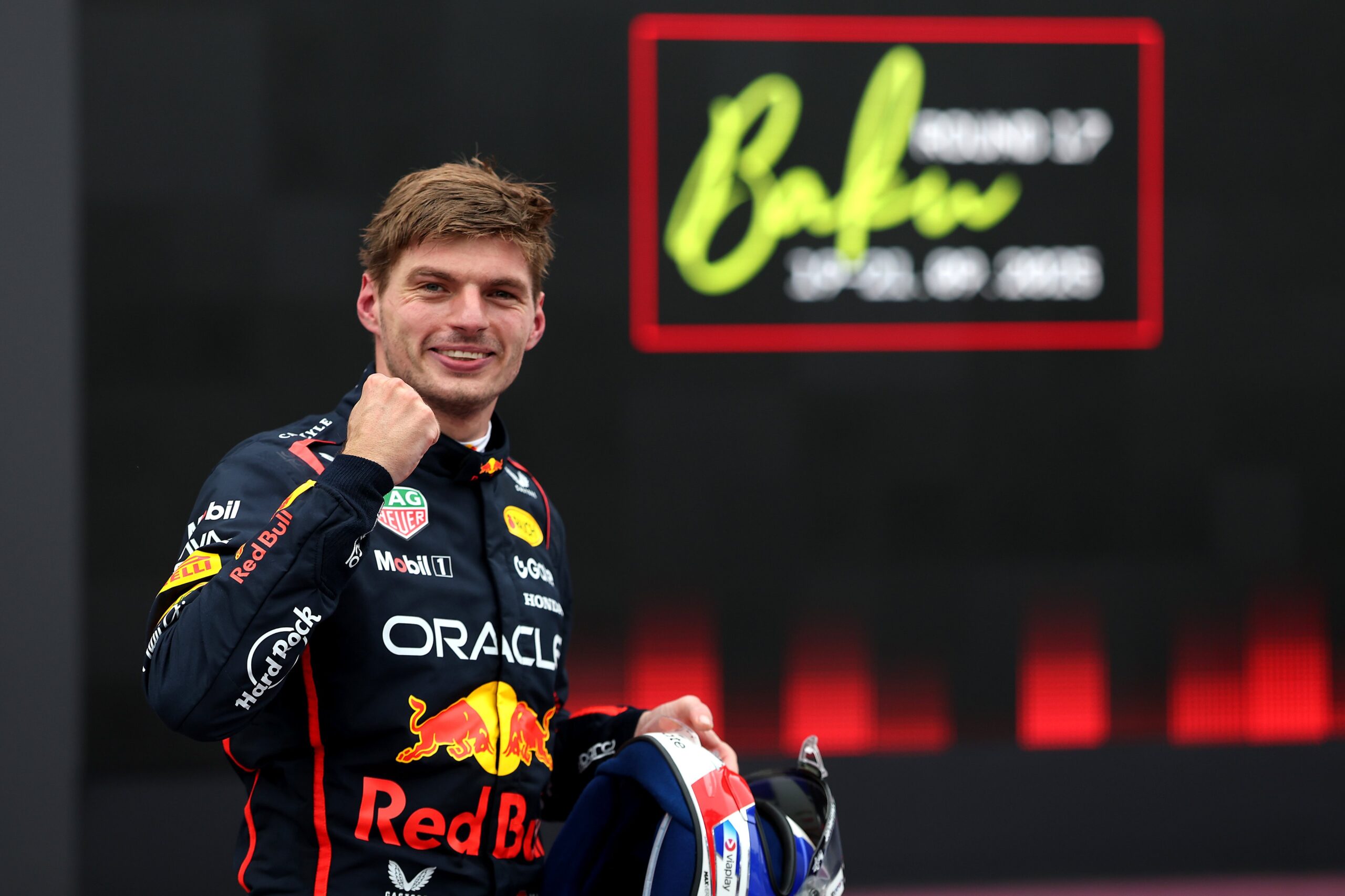 Verstappen Bakü’de üstünlük kurdu Russell ikinci Sainz Williams ile podyumda