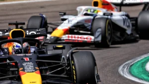 Red Bull 2026 için Verstappen’in yanında Hadjar seçeneğini işaret etti