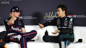 George Russell, Verstappen söylentilerinde koltuğunu hiç tehdit altında görmedi