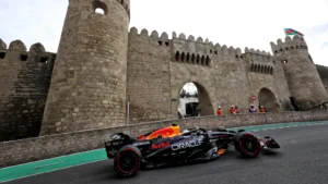 Hamilton Bakü’de ikinci antrenmanda Ferrari’ye 1-2 getirdi