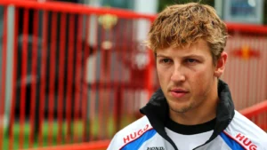 Liam Lawson F1 kariyer önceliklerini değiştiriyor Red Bull 2026 planları netleşiyor