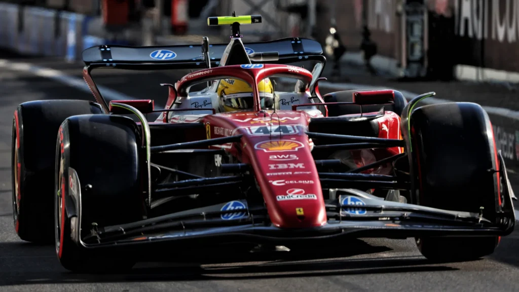 Ferrari’nin zor günlerine rağmen Hamilton Bakü’de daha mutlu göründü