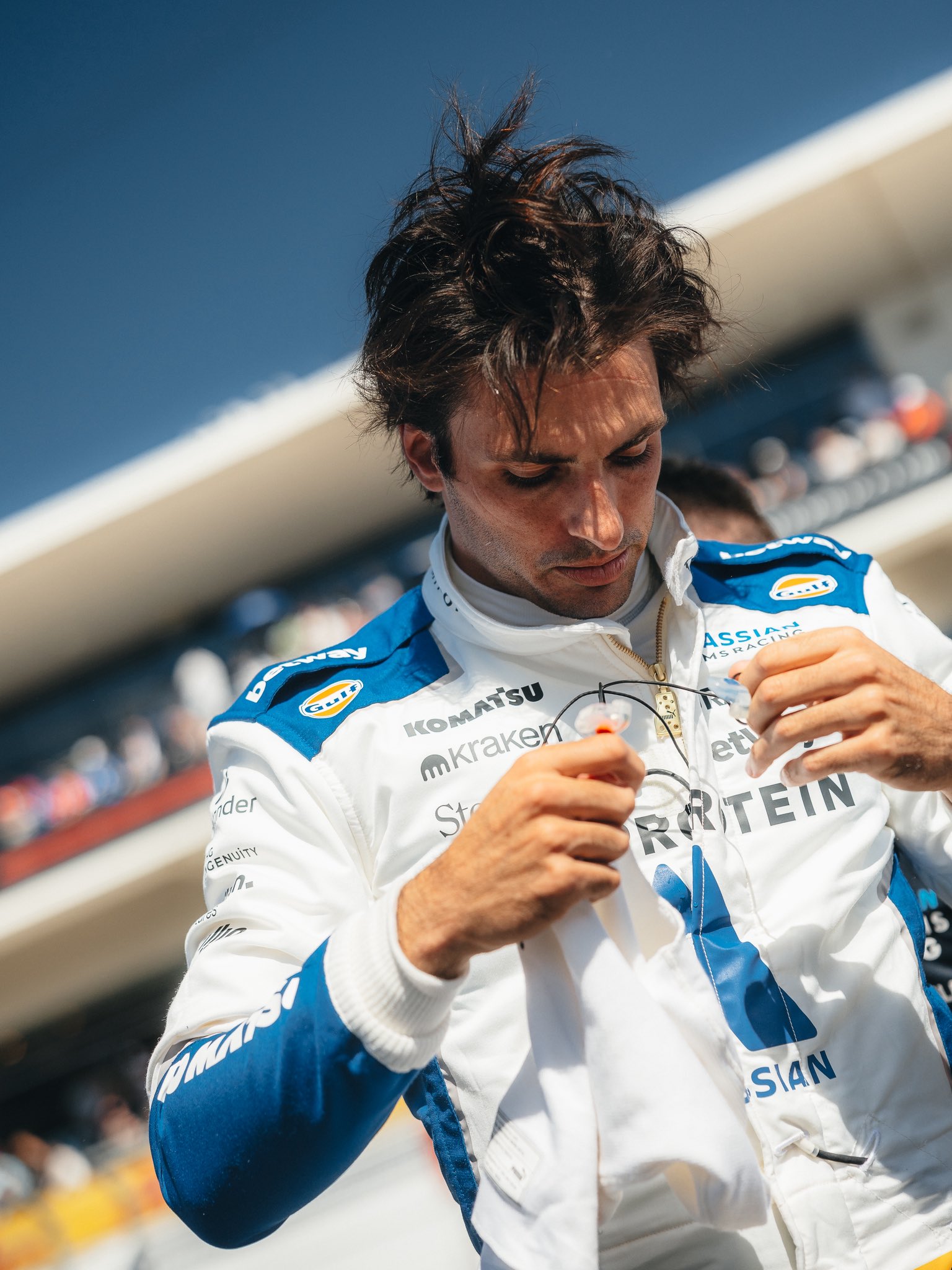Carlos Sainz, Kimi Antonelli olayı sonrası birden fazla FIA cezası aldı
