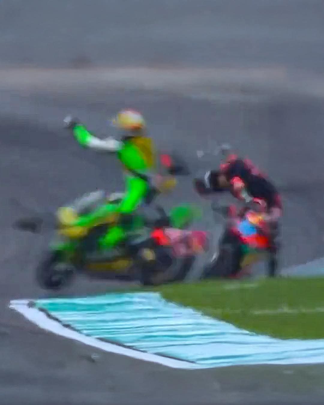 Korkunç Kaza Sonrası Moto3 Sürücüsü Ciddi Durumda