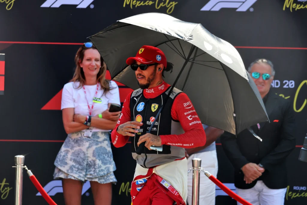 Lewis Hamilton’dan Meksika GP’de ‘akıl almaz’ ceza tepkisi