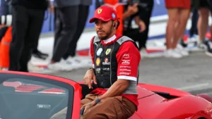 Lewis-Hamilton-Ferrari-2-300x169-1