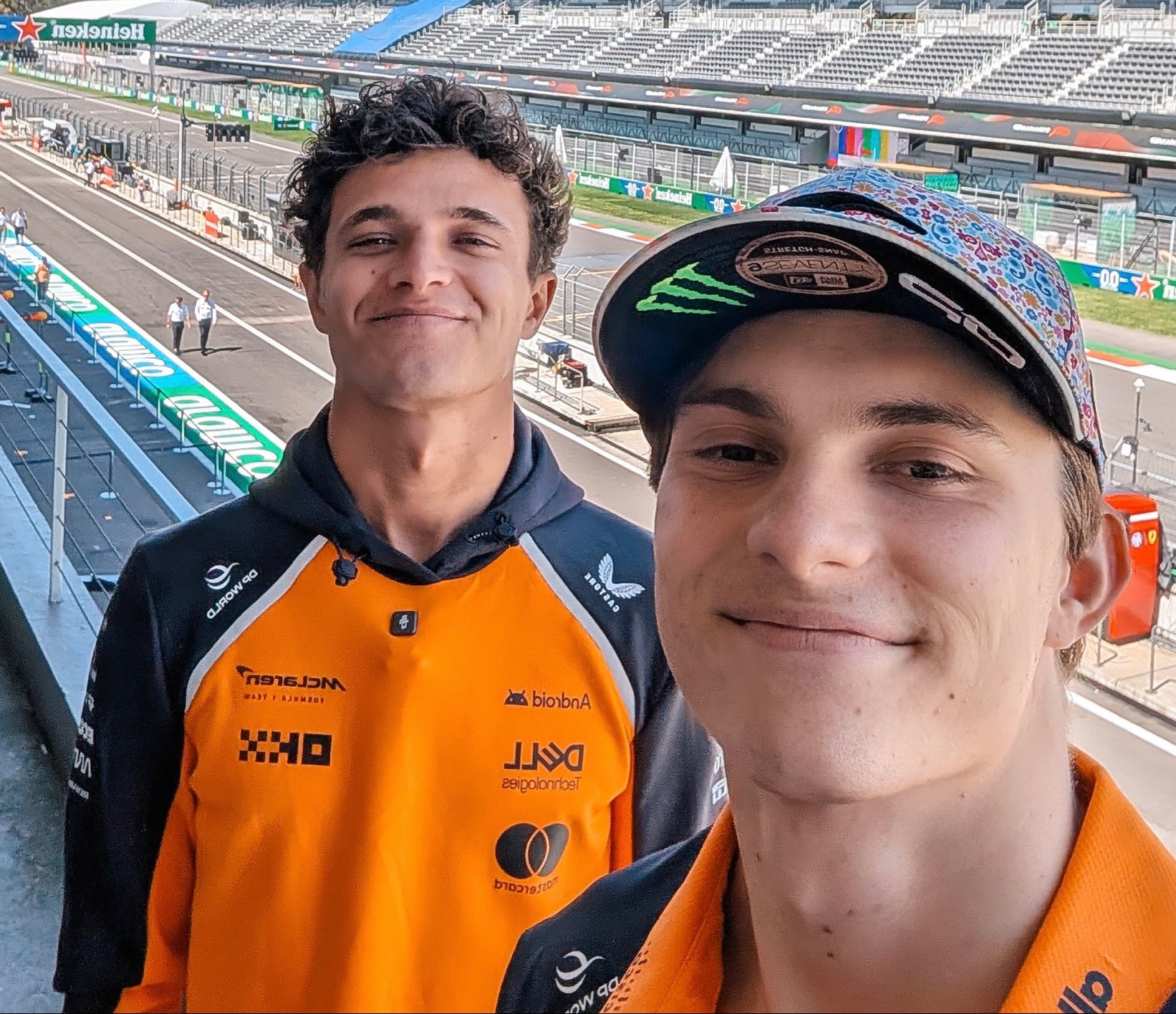 Oscar Piastri, Max Verstappen’in şampiyonluk mücadelesinin “sürpriz” olduğunu kabul ediyor