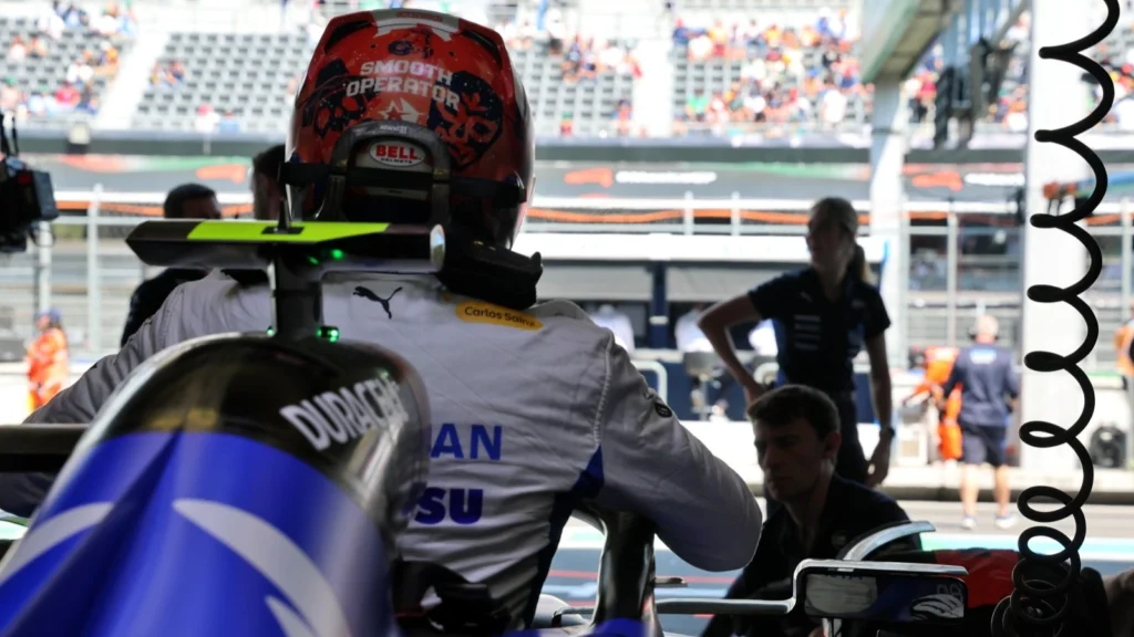 Carlos Sainz, Meksika’da ‘Yılın En İyi Q3 Turuna’ Rağmen Karışık Duygular İçinde