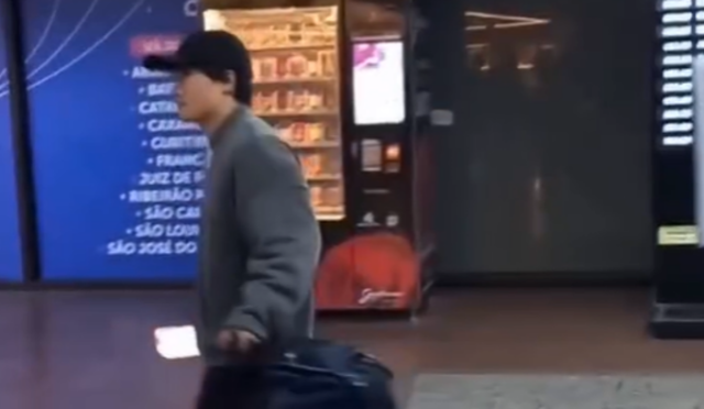 Red Bull tarafından terk edildi mi? Yuki Tsunoda havalimanında yalnız kaldı