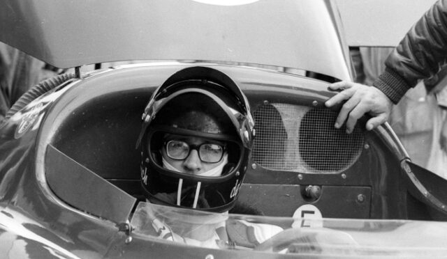 Eski Ferrari pilotu 84 yaşında hayatını kaybetti