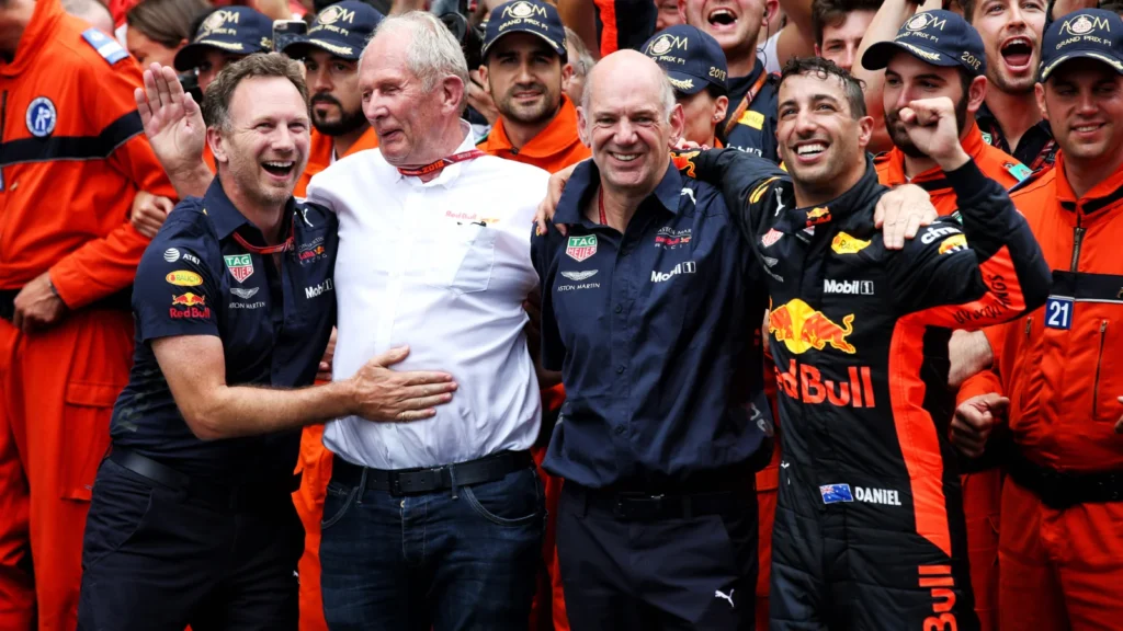 Adrian-Newey-Christian-Horner-Helmut-Marko-Daniel-Ricciardo-1024x576-1